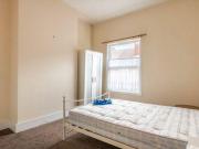 2 Bedrooms Terraced house for rent in Colchester Street,...