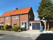 2 Bedrooms Terraced house for rent in Dennett Road,...