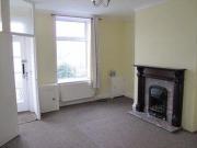2 Bedrooms Terraced house for rent in Edenfield Road,...