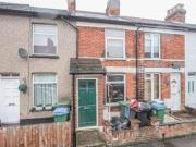 2 Bedrooms Terraced house for rent in Fearnley Street,...