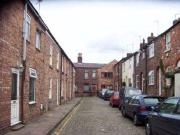 2 Bedrooms Terraced house for rent in George Street...