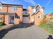 2 Bedrooms Terraced house for rent in Gisburne Way,...