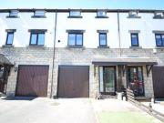 2 Bedrooms Terraced house for rent in Grey Gables,...
