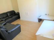 2 Bedrooms Terraced house for rent in Harold Mount,...