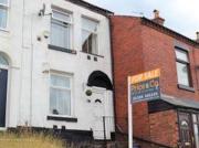 2 Bedrooms Terraced house for rent in Kearsley Mount...
