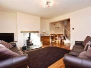 2 Bedrooms Terraced house for rent in Leadwell Lane,...