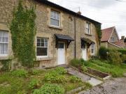 2 Bedrooms Terraced house for rent in Linkmead, Stratton...