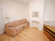 2 Bedrooms Terraced house for rent in Loughborough Road,...
