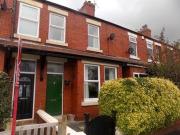2 Bedrooms Terraced house for rent in Lower Green,...