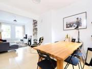 2 Bedrooms Terraced house for rent in Lymington Avenue,...