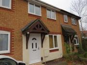 2 Bedrooms Terraced house for rent in Manorfields,...