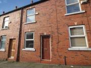 2 Bedrooms Terraced house for rent in Mossley Road,...