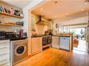 2 Bedrooms Terraced house for rent in Newmarket Road,...