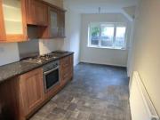 2 Bedrooms Terraced house for rent in Oak Ridge, Sketty,...
