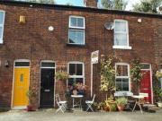 2 Bedrooms Terraced house for rent in Orchard Grove,...