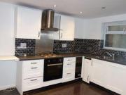 2 Bedrooms Terraced house for rent in Penygraig Road,...