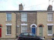 2 Bedrooms Terraced house for rent in Perowne Street,...