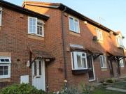 2 Bedrooms Terraced house for rent in Raleigh Close,...
