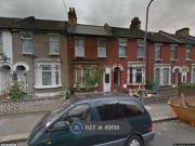 2 Bedrooms Terraced house for rent in Riverdene Road,...