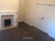2 Bedrooms Terraced house for rent in Sandy Lane,...