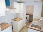 2 Bedrooms Terraced house for rent in Southwold Road,...