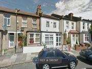 2 Bedrooms Terraced house for rent in Stanley Road,...