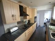 2 Bedrooms Terraced house for rent in Station Road,...