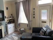 2 Bedrooms Terraced house for rent in Station Road,...
