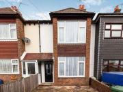2 Bedrooms Terraced house for rent in Turkey Road,...