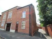 2 Bedrooms Terraced house for rent in Walnut Street,...