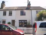 2 Bedrooms Terraced house for rent in West Street,...