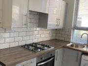 2 Bedrooms Terraced house for rent in Western Mount,...