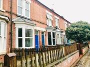 2 Bedrooms Terraced house for rent in Woodbine Avenue,...