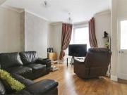 2 Bedrooms Terraced house for sale in Acacia Road,...