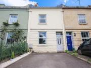 2 Bedrooms Terraced house for sale in Gloucester Road,...