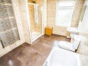 2 Bedrooms Terraced house for sale in Leeds Road,...