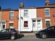 2 Bedrooms Terraced house for sale in Lower Priory...