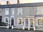 2 Bedrooms Terraced house for sale in Oldham Road,...