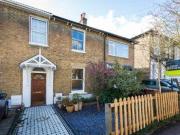 2 Bedrooms Terraced house for sale in Pembroke Road,...