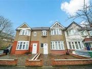 2 Bedrooms Terraced house for sale in Thurlstone Road,...