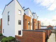 2 Bedrooms Town house for rent in Islay Court, Newton...