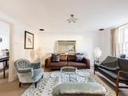 2 Bedrooms Town house for rent in Ledbury Mews North,...