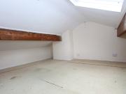2 beds Terraced £825 pcm To Let Oldham Road, Thornham,...