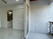 2 BHK Apartment in Vile Parle West for resale Mumbai...