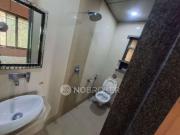 2 BHK Flat In Link Garden, Andheri West for Rent In...