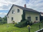 2 bis 3 Familienhaus mit Vollkeller, mit 4 Garagen,...