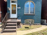 2 BR, 1 BA Apartment 2825 Hickory St, St. Louis, MO 63104