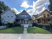 2 BR, 1 BA Apartment 4115 Whitman Ave 4115 Whitman Ave,...