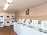 2 Br, 1 bath, Apartment 2025 W El Camino Ave