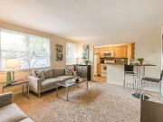 2 Br, 1 bath, Apartment 3601 Parkview Avenue